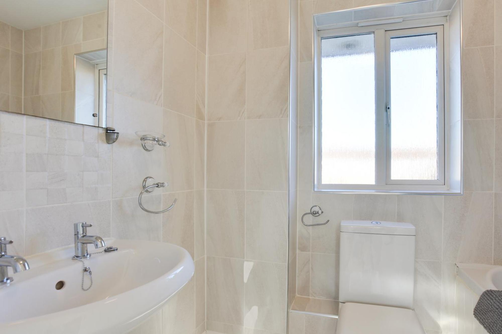 Cosy Two Bedroom House - Chelmsford - Free Parking And Wifi Εξωτερικό φωτογραφία